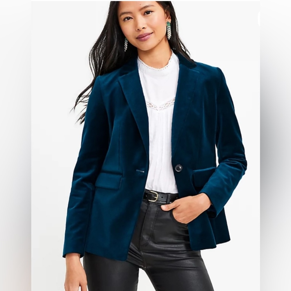 Ann Taylor Women's Teal Velvet Blazer - Size 0